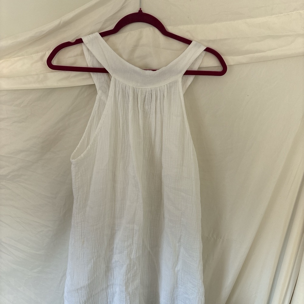 Elegant White Sleeveless Top